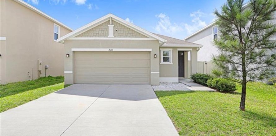 House in Wesley Chapel, Florida 3 bedrooms, 140.84 sq.m. № 2201888