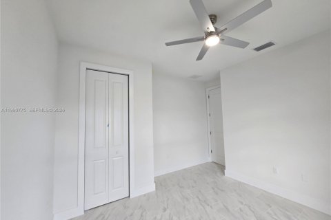 Casa en alquiler en Lehigh Acres, Florida, 3 dormitorios, 145.11 m2 № 2057993 - foto 20