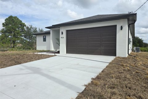 Casa en alquiler en Lehigh Acres, Florida, 3 dormitorios, 145.11 m2 № 2057993 - foto 2