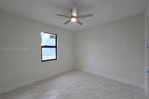 Casa en alquiler en Lehigh Acres, Florida, 3 dormitorios, 145.11 m2 № 2057993 - foto 17