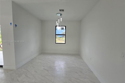 Casa en alquiler en Lehigh Acres, Florida, 3 dormitorios, 145.11 m2 № 2057993 - foto 9