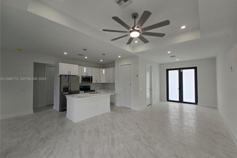 Casa en alquiler en Lehigh Acres, Florida, 3 dormitorios, 145.11 m2 № 2057993 - foto 5