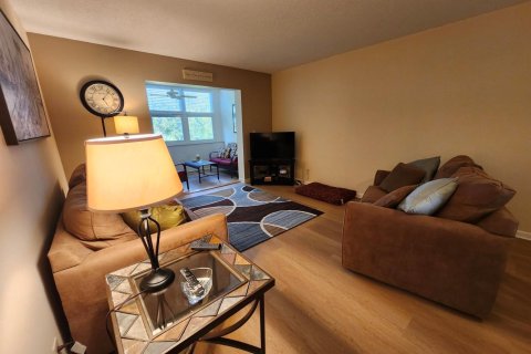 Condo in Boynton Beach, Florida, 2 bedrooms № 2146678 - photo 9