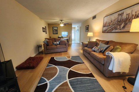 Condo in Boynton Beach, Florida, 2 bedrooms № 2146678 - photo 4