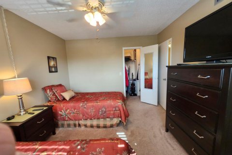 Condo in Boynton Beach, Florida, 2 bedrooms № 2146678 - photo 14