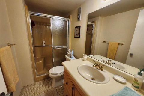 Condo in Boynton Beach, Florida, 2 bedrooms № 2146678 - photo 13
