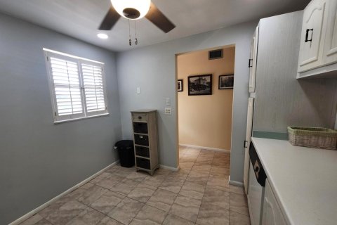 Condo in Boynton Beach, Florida, 2 bedrooms № 2146678 - photo 5