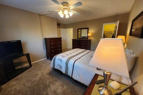 Condo in Boynton Beach, Florida, 2 bedrooms № 2146678 - photo 12
