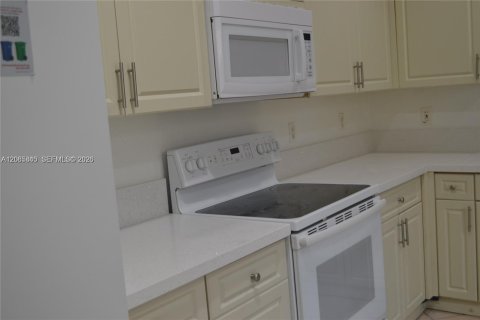 Touwnhouse à louer à Weston, Floride: 3 chambres, 149.11 m2 № 2288784 - photo 6