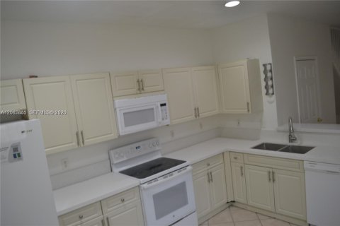 Touwnhouse à louer à Weston, Floride: 3 chambres, 149.11 m2 № 2288784 - photo 8