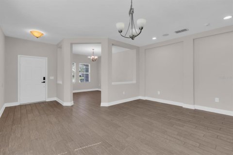 House in Winter Park, Florida 5 bedrooms, 324.79 sq.m. № 2420001 - photo 7
