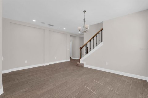 House in Winter Park, Florida 5 bedrooms, 324.79 sq.m. № 2420001 - photo 6