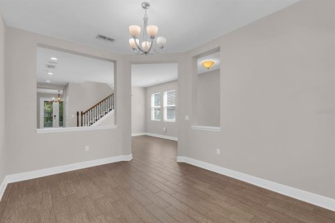 House in Winter Park, Florida 5 bedrooms, 324.79 sq.m. № 2420001 - photo 9