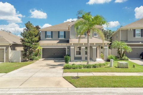 House in Winter Park, Florida 5 bedrooms, 324.79 sq.m. № 2420001