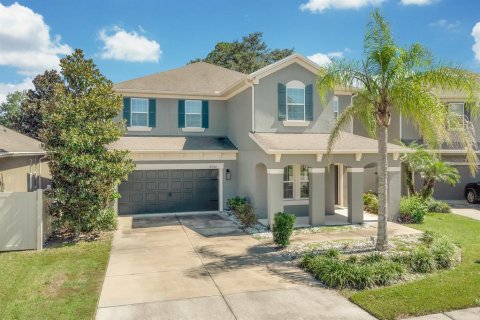 House in Winter Park, Florida 5 bedrooms, 324.79 sq.m. № 2420001 - photo 3