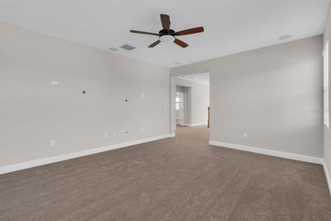 House in Winter Park, Florida 5 bedrooms, 324.79 sq.m. № 2420001 - photo 19