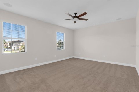 House in Winter Park, Florida 5 bedrooms, 324.79 sq.m. № 2420001 - photo 20