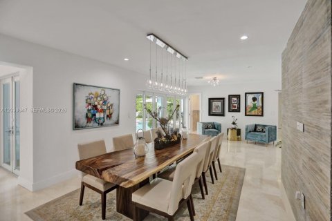 Villa ou maison à louer à Coral Gables, Floride: 4 chambres, 263.29 m2 № 2186621 - photo 4