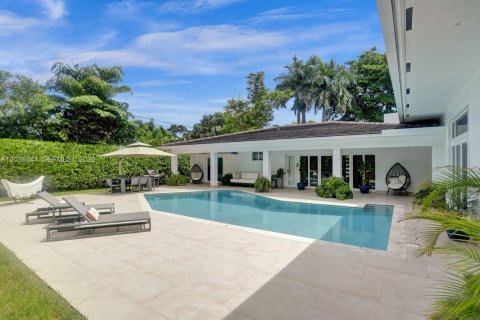 Villa ou maison à louer à Coral Gables, Floride: 4 chambres, 263.29 m2 № 2186621 - photo 12