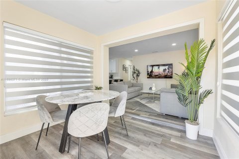 Casa en venta en Oakland Park, Florida, 3 dormitorios, 92.72 m2 № 1950161 - foto 8