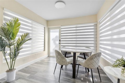 Casa en venta en Oakland Park, Florida, 3 dormitorios, 92.72 m2 № 1950161 - foto 6