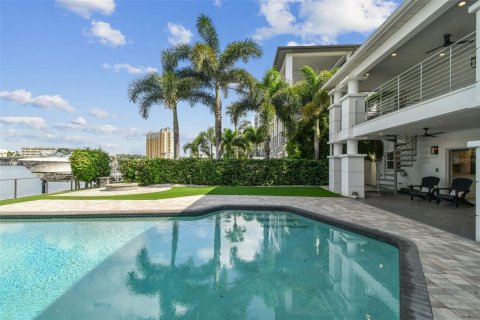 Casa en alquiler en Tampa, Florida, 4 dormitorios, 314.01 m2 № 1919667 - foto 11