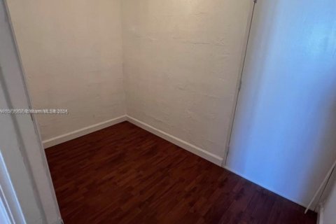 Condo in Sunny Isles Beach, Florida, 2 bedrooms  № 1820181 - photo 10