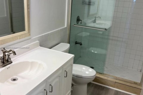 Condo in Sunny Isles Beach, Florida, 2 bedrooms  № 1820181 - photo 8