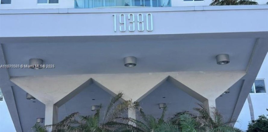 Condo in Sunny Isles Beach, Florida, 2 bedrooms  № 1820181