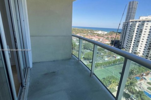 Condo in Sunny Isles Beach, Florida, 2 bedrooms  № 1820181 - photo 11