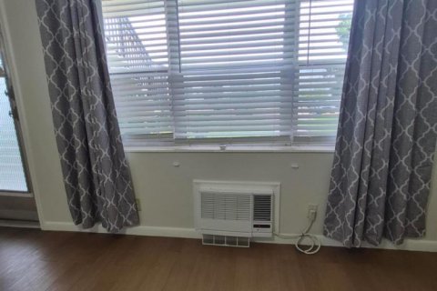 Copropriété à louer à West Palm Beach, Floride: 1 chambre, 63.55 m2 № 2439309 - photo 2