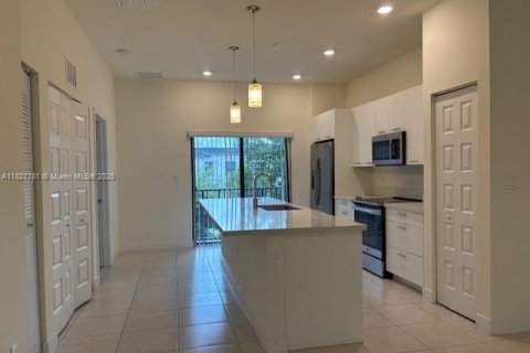 Copropriété à louer à Doral, Floride: 2 chambres, 99.59 m2 № 1931192 - photo 10