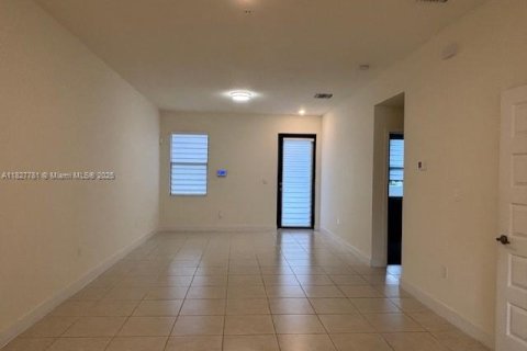 Copropriété à louer à Doral, Floride: 2 chambres, 99.59 m2 № 1931192 - photo 14