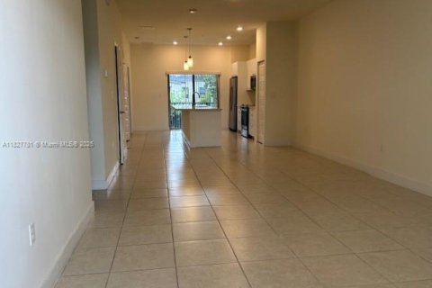 Copropriété à louer à Doral, Floride: 2 chambres, 99.59 m2 № 1931192 - photo 11