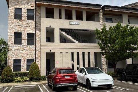 Copropriété à louer à Doral, Floride: 2 chambres, 99.59 m2 № 1931192 - photo 5