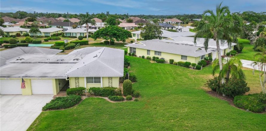 Condo in Bradenton, Florida, 2 bedrooms  № 2239645