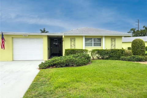 Condo in Bradenton, Florida, 2 bedrooms  № 2239645 - photo 12