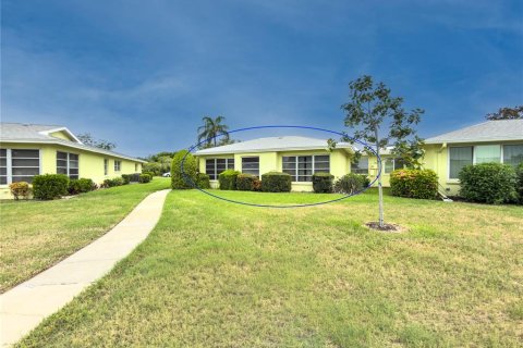 Condo in Bradenton, Florida, 2 bedrooms  № 2239645 - photo 18