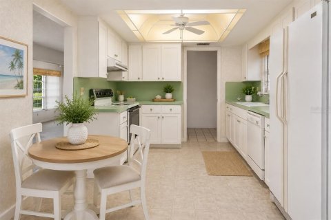 Condo in Bradenton, Florida, 2 bedrooms  № 2239645 - photo 26