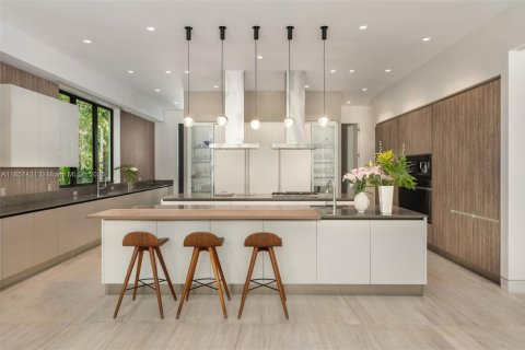 Villa ou maison à vendre à Coral Gables, Floride: 8 chambres, 1141.95 m2 № 1921647 - photo 6