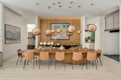 Villa ou maison à vendre à Coral Gables, Floride: 8 chambres, 1141.95 m2 № 1921647 - photo 5