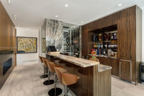 Villa ou maison à vendre à Coral Gables, Floride: 8 chambres, 1141.95 m2 № 1921647 - photo 8