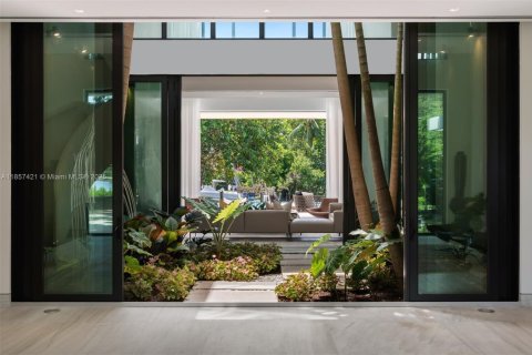 Villa ou maison à vendre à Coral Gables, Floride: 8 chambres, 1141.95 m2 № 1921647 - photo 3