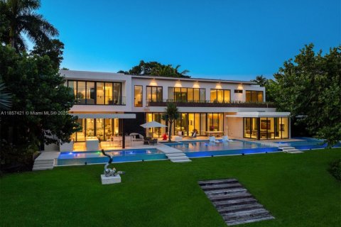 Villa ou maison à vendre à Coral Gables, Floride: 8 chambres, 1141.95 m2 № 1921647 - photo 20