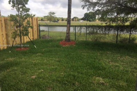 Casa en alquiler en Homestead, Florida, 3 dormitorios № 2024697 - foto 9