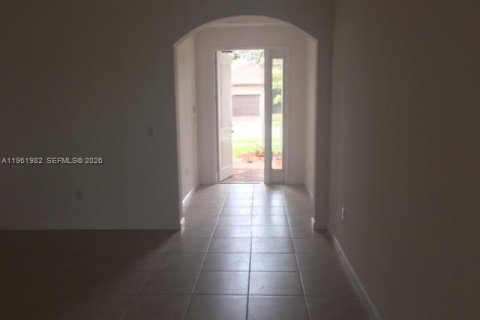 Casa en alquiler en Homestead, Florida, 3 dormitorios № 2024697 - foto 8