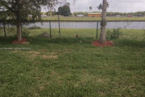 Casa en alquiler en Homestead, Florida, 3 dormitorios № 2024697 - foto 15