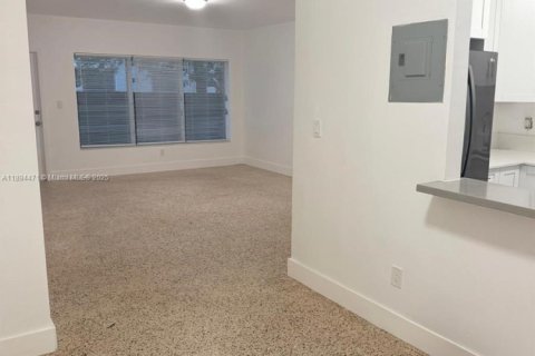 Apartamento en alquiler en Miami Beach, Florida, 2 dormitorios, 113.9 m2 № 1946146 - foto 10