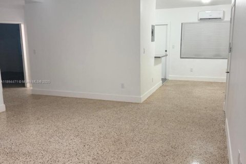 Apartamento en alquiler en Miami Beach, Florida, 2 dormitorios, 113.9 m2 № 1946146 - foto 8