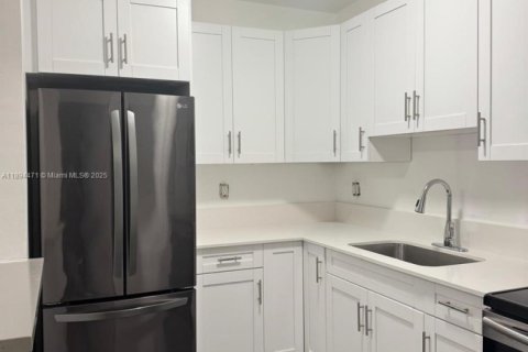 Apartamento en alquiler en Miami Beach, Florida, 2 dormitorios, 113.9 m2 № 1946146 - foto 15